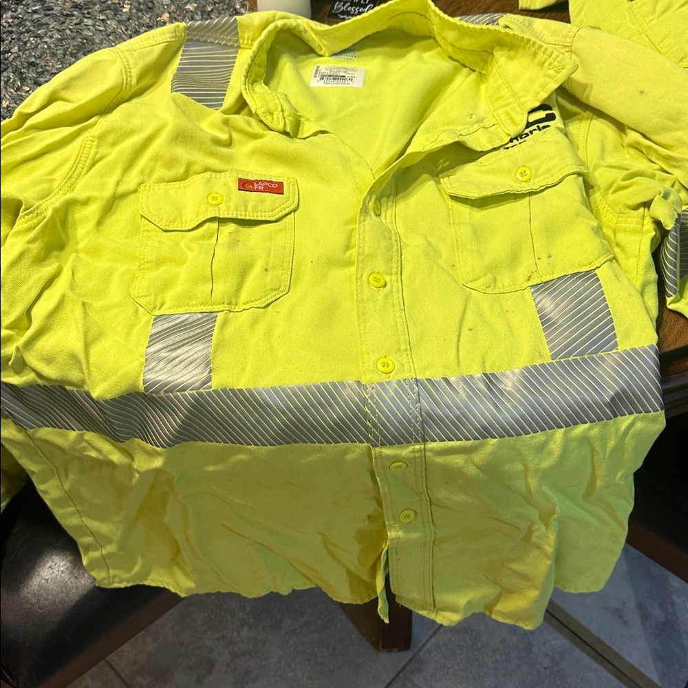 Lapco FR Fluorescent & reflective LS Men’s xl . … - Picture 3 of 9